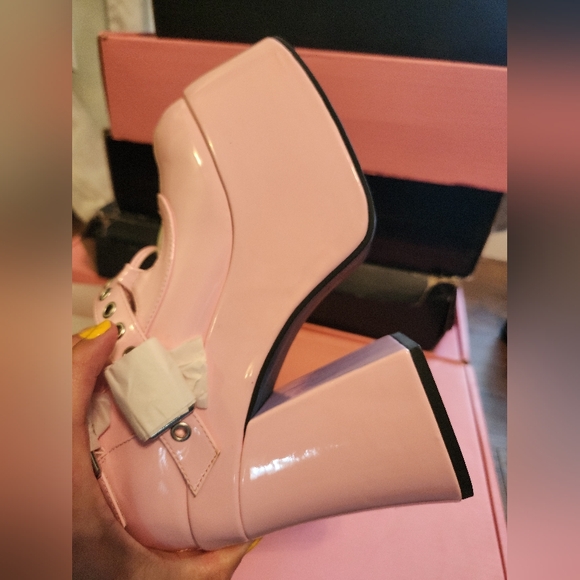 Sugar thrillz platform botties - Picture 3 of 5